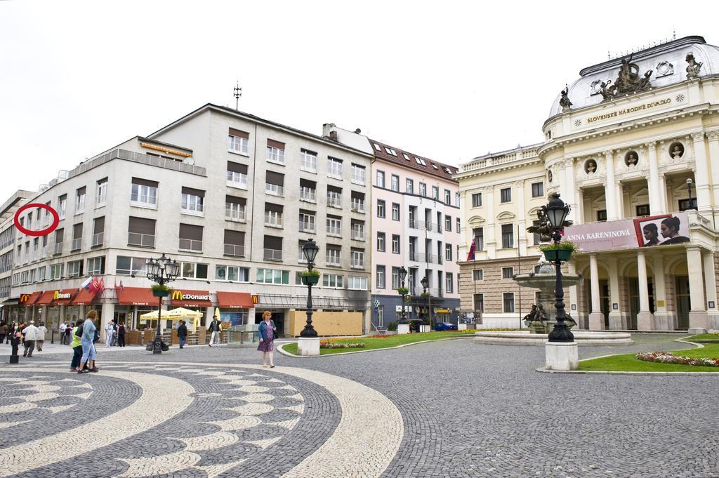 Apartman Old Centre - Rybarska Brana Братислава Екстериор снимка