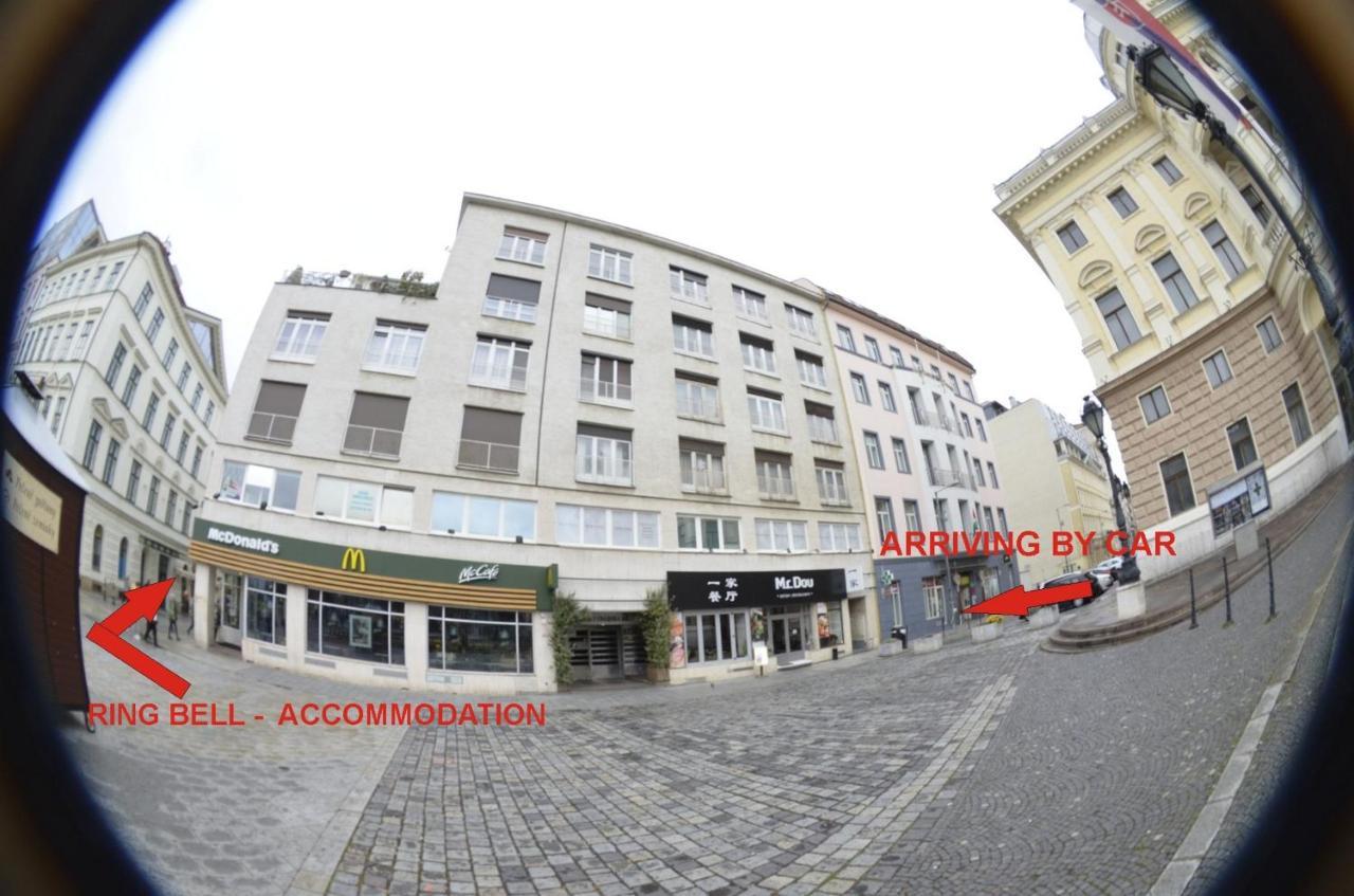 Apartman Old Centre - Rybarska Brana Братислава Екстериор снимка